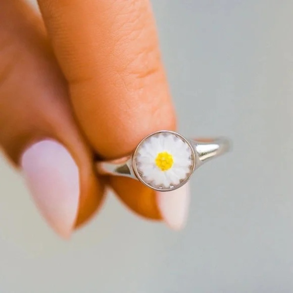 ❄️ Pura Vida | Meadow Signet Ring Floral Boho Beach